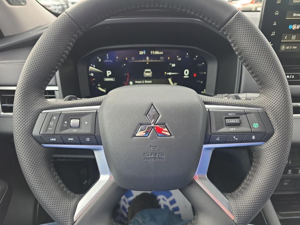 2026 Mitsubishi Outlander SE