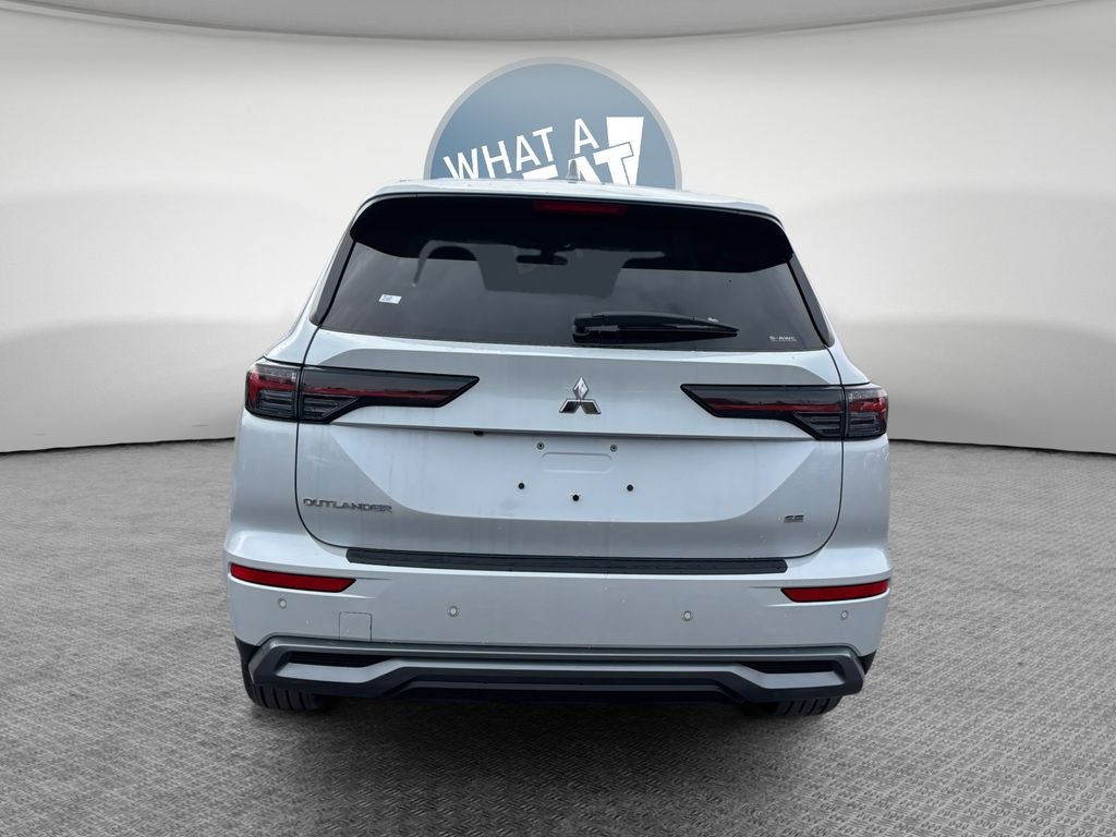 2026 Mitsubishi Outlander SE