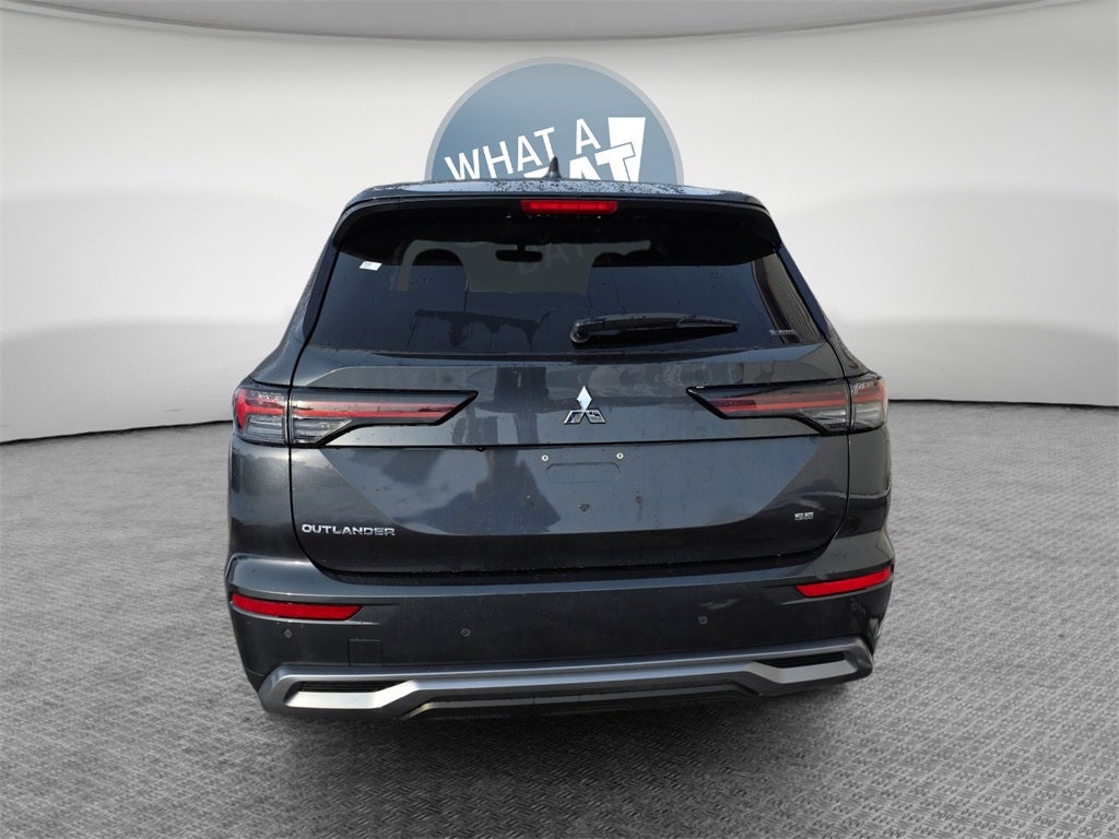 2026 Mitsubishi Outlander SE