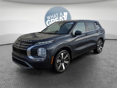 2026 Mitsubishi Outlander SE