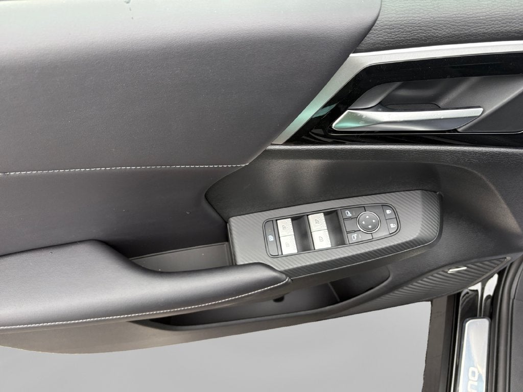 2026 Mitsubishi Outlander LE