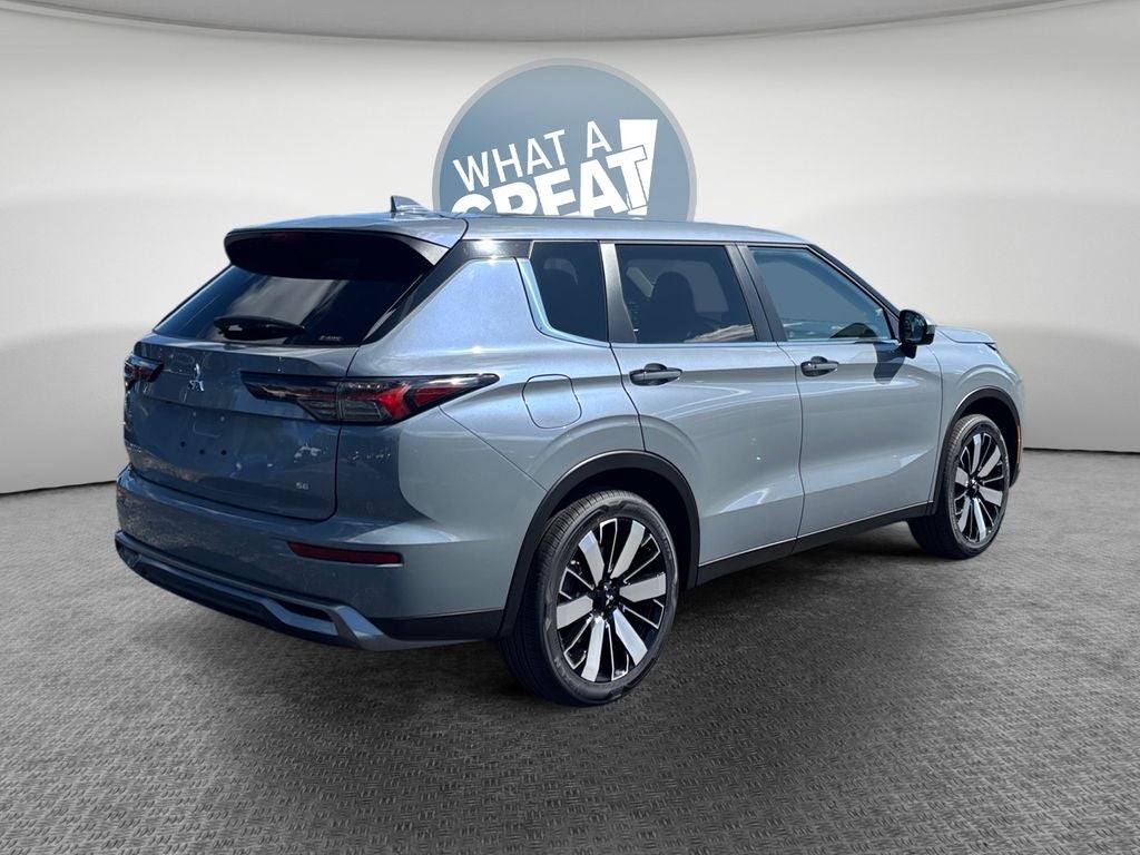 2026 Mitsubishi Outlander SE