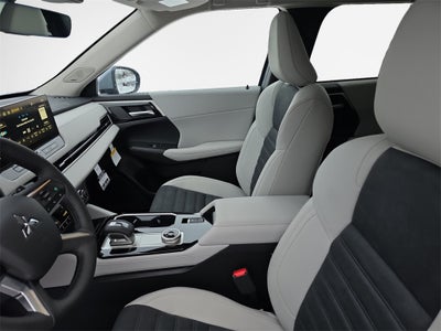 2026 Mitsubishi Outlander SE