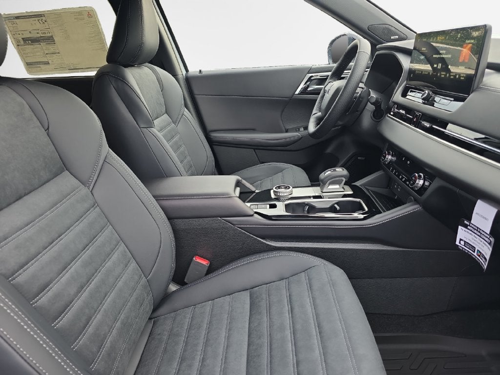 2026 Mitsubishi Outlander LE