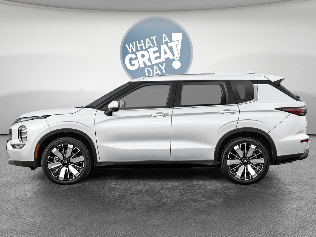 2026 Mitsubishi Outlander LE