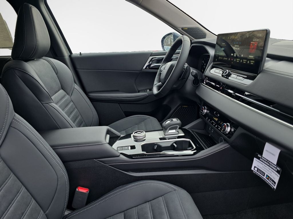 2026 Mitsubishi Outlander SE