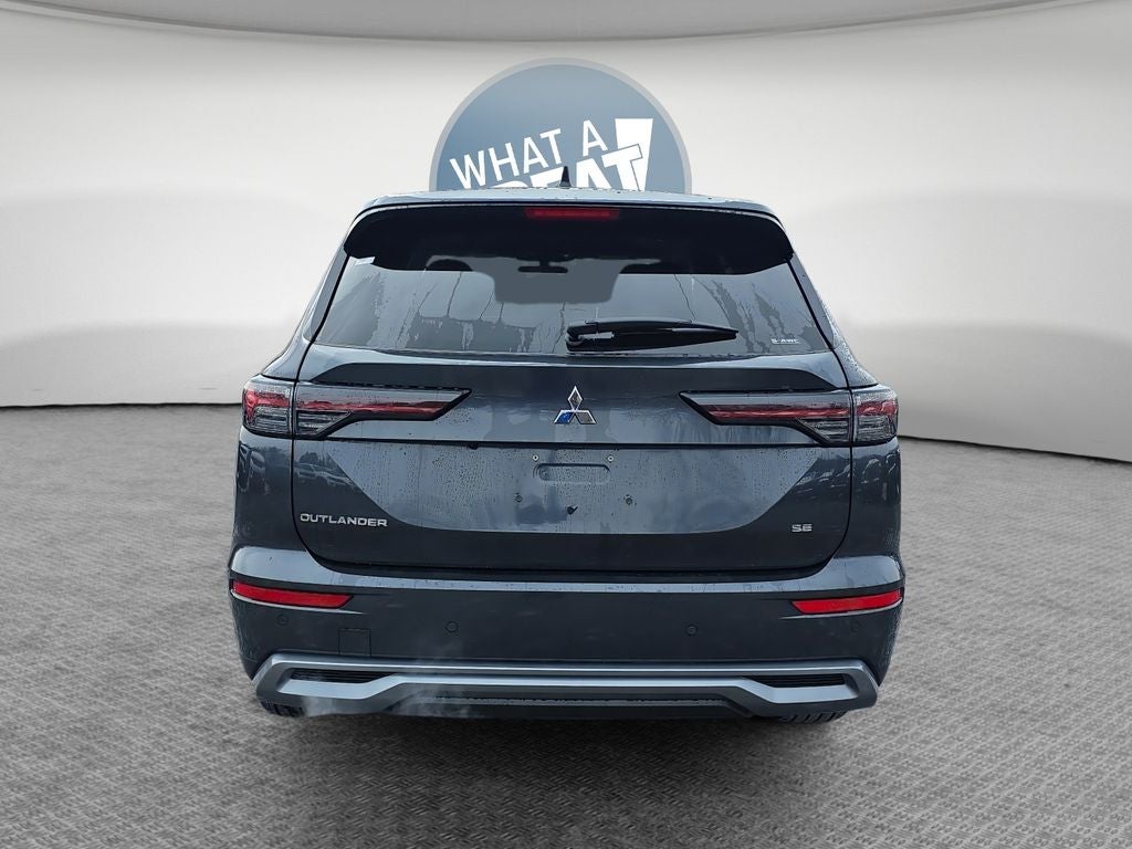2026 Mitsubishi Outlander SE