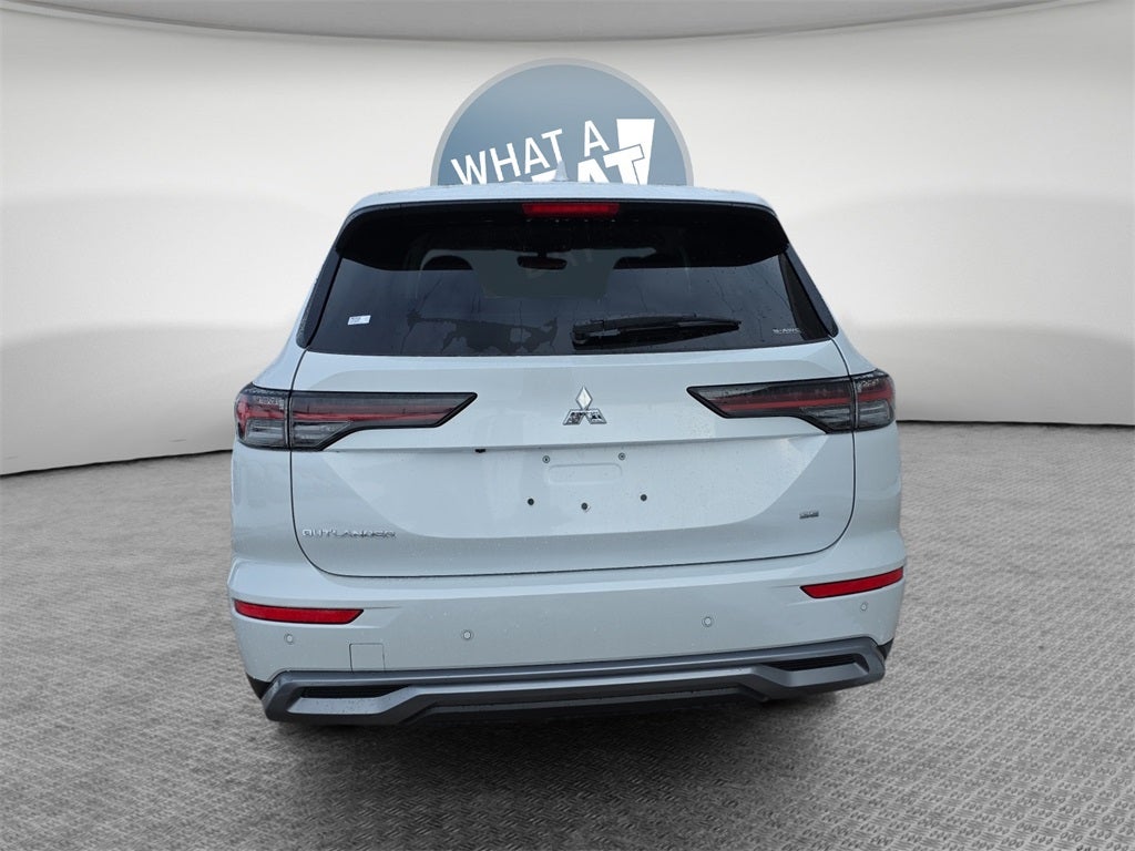 2026 Mitsubishi Outlander SE
