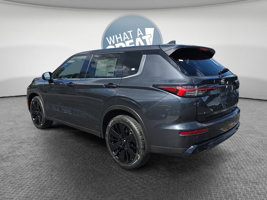 2026 Mitsubishi Outlander LE