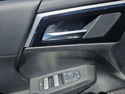 2026 Mitsubishi Outlander LE