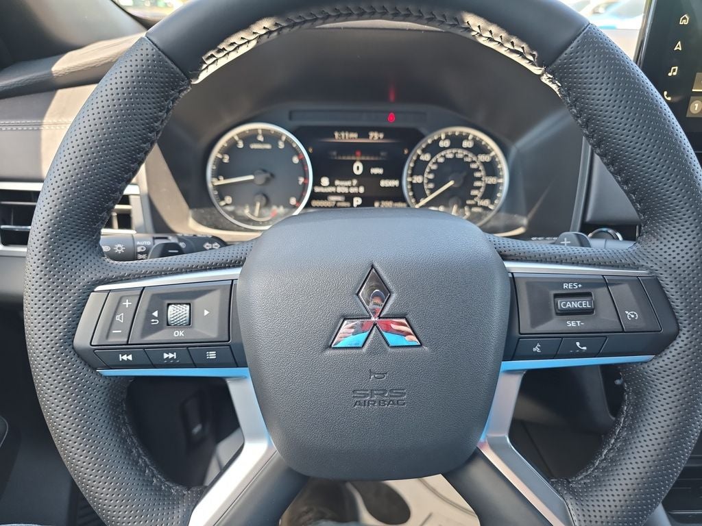 2026 Mitsubishi Outlander LE