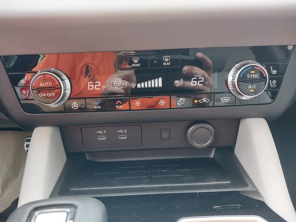 2025 Mitsubishi Outlander SEL Platinum Edition