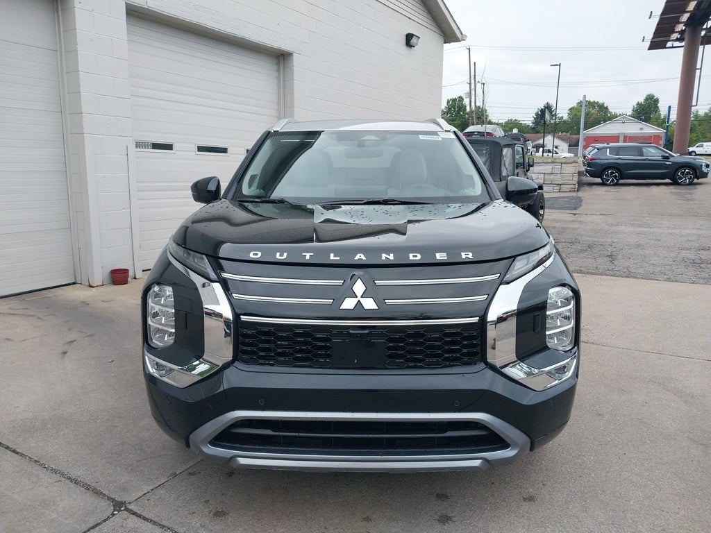2025 Mitsubishi Outlander SEL Platinum Edition