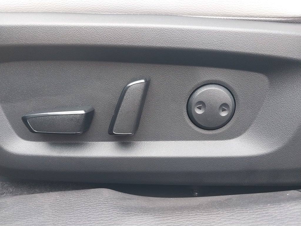 2025 Mitsubishi Outlander SEL Platinum Edition