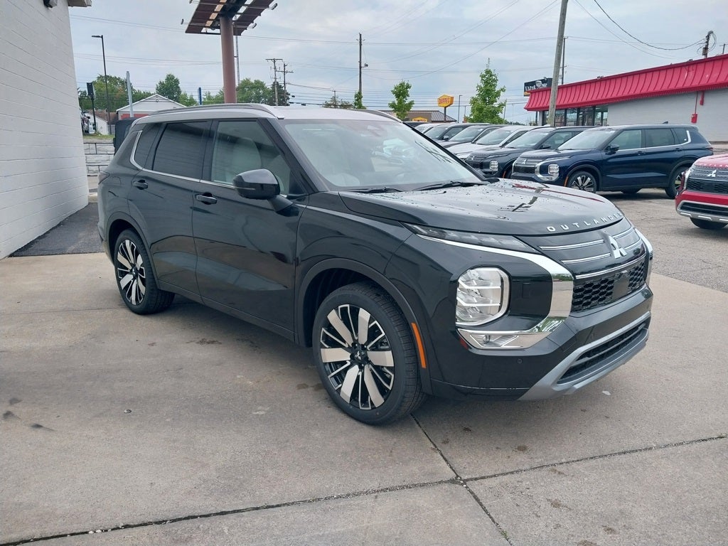 2025 Mitsubishi Outlander SEL Platinum Edition