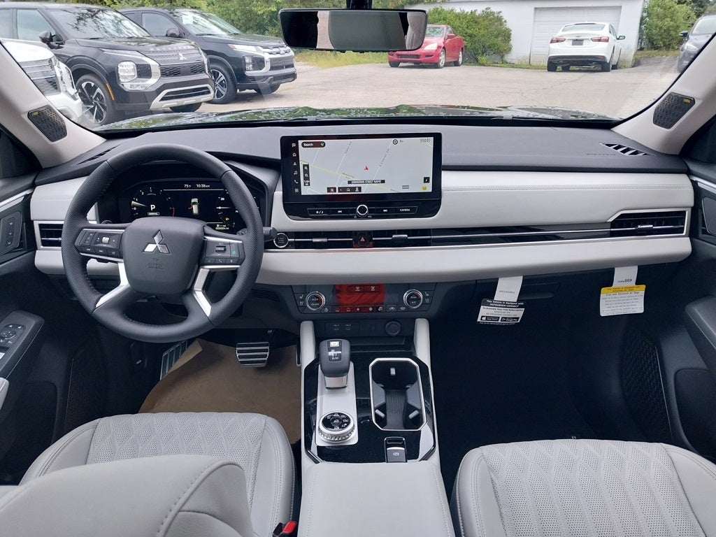 2025 Mitsubishi Outlander SEL Platinum Edition