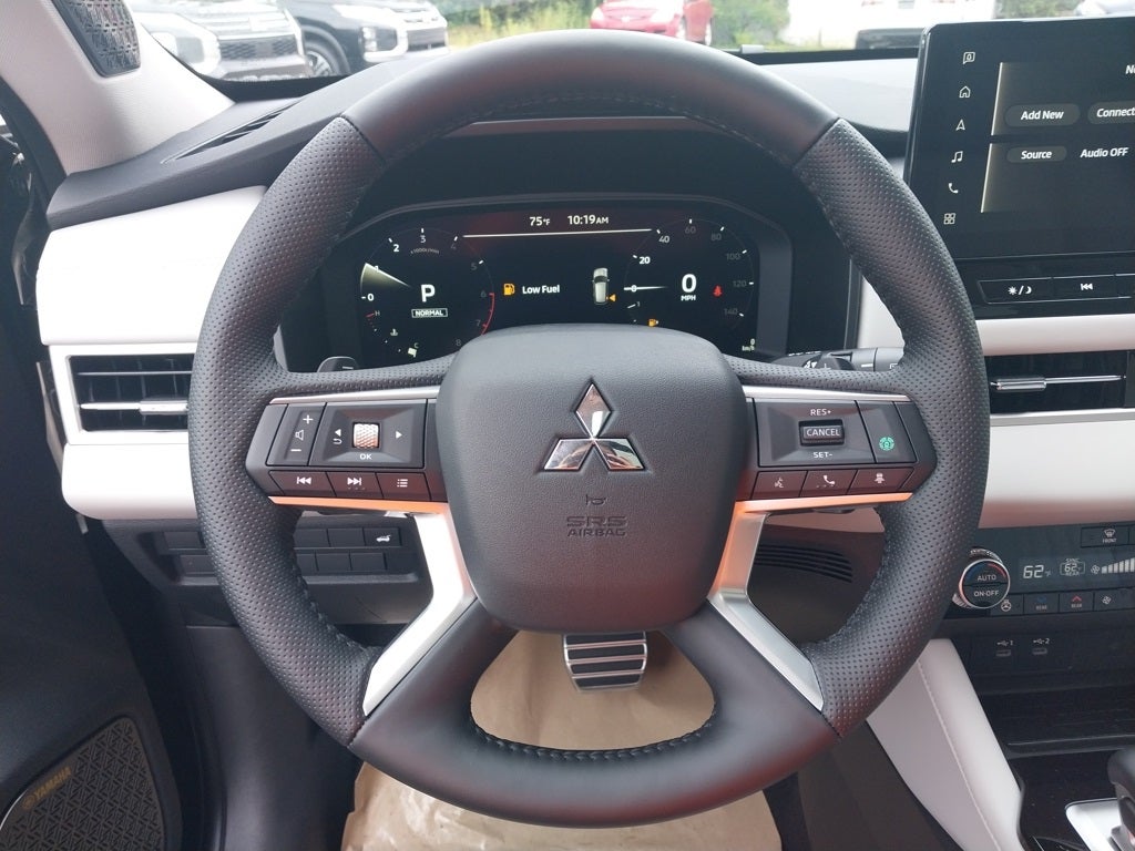 2025 Mitsubishi Outlander SEL Platinum Edition