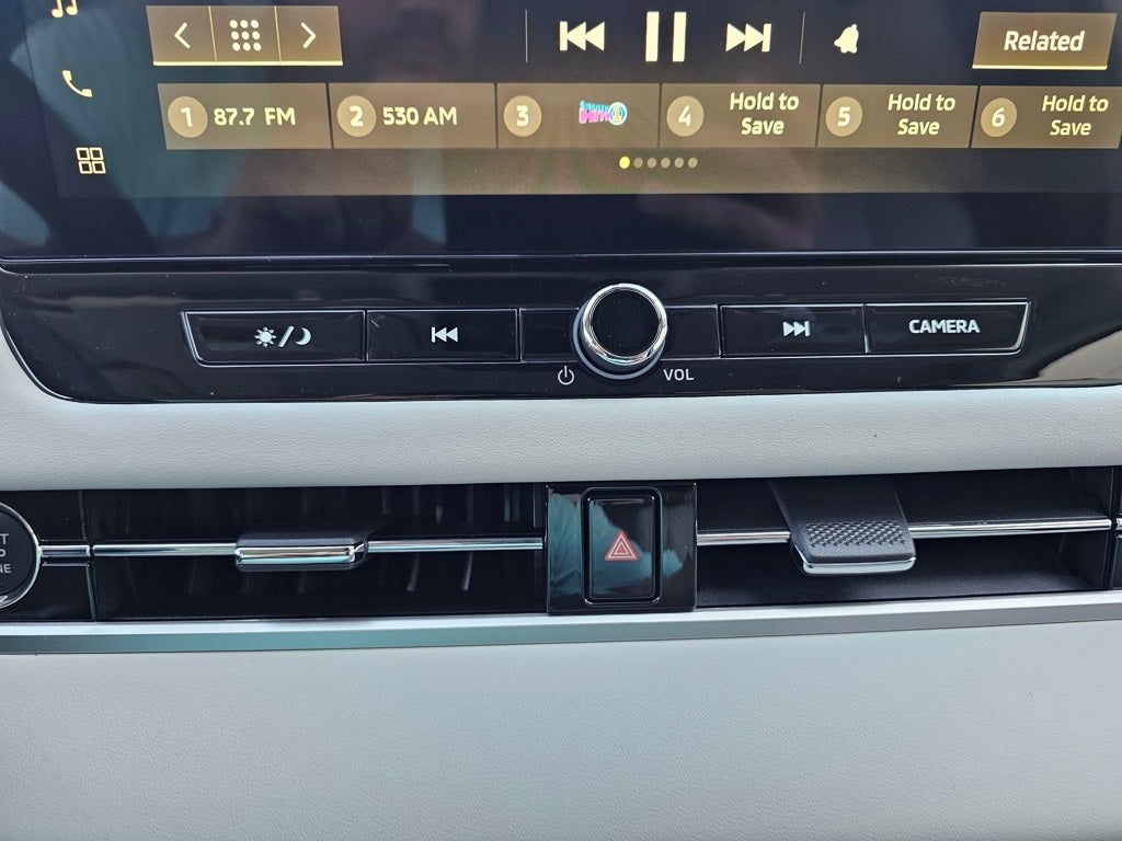 2025 Mitsubishi Outlander SEL Platinum Edition