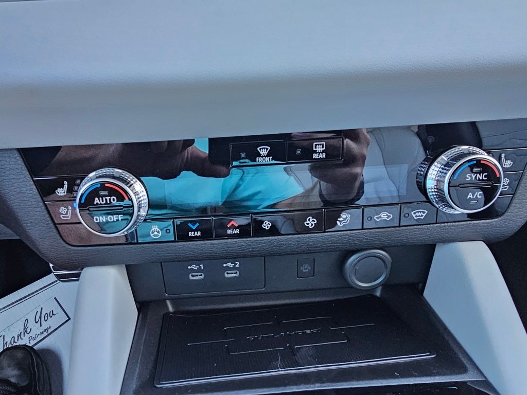 2025 Mitsubishi Outlander SEL Platinum Edition