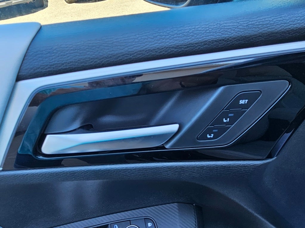 2025 Mitsubishi Outlander SEL Platinum Edition