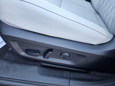 2025 Mitsubishi Outlander SEL Platinum Edition