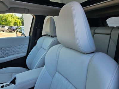 2025 Mitsubishi Outlander SEL Platinum Edition