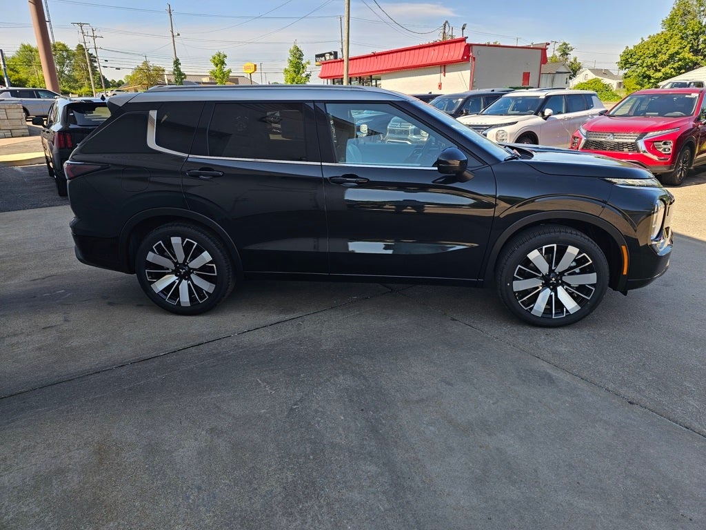 2025 Mitsubishi Outlander SEL Platinum Edition