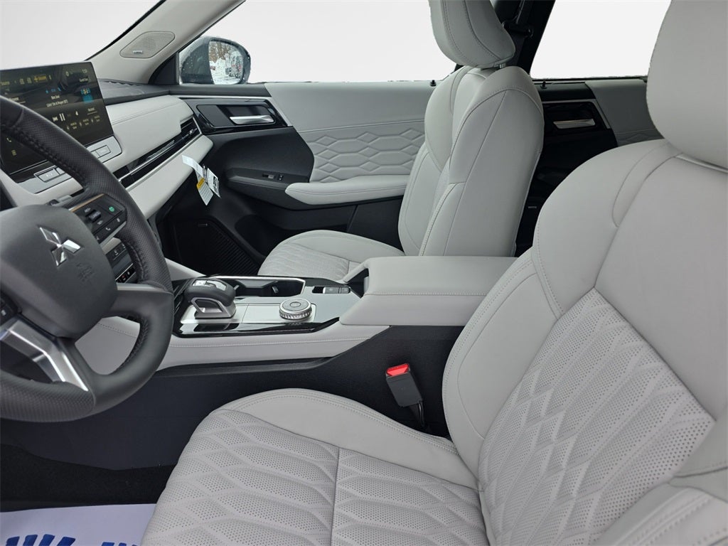 2026 Mitsubishi Outlander SEL