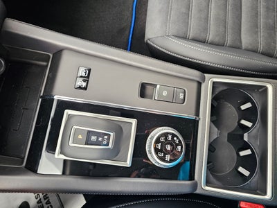 2025 Mitsubishi Outlander PHEV SE