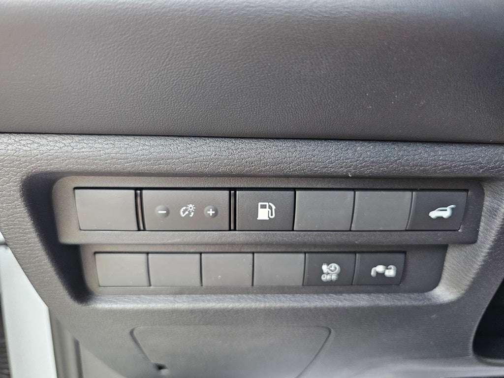 2025 Mitsubishi Outlander PHEV SE