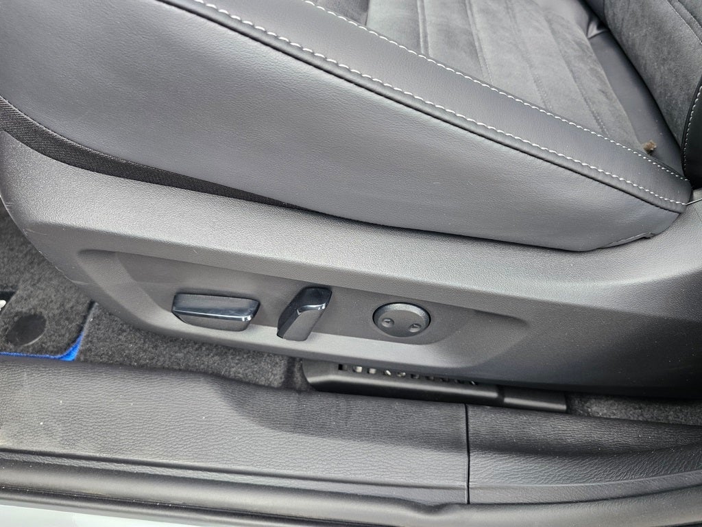 2025 Mitsubishi Outlander PHEV SE