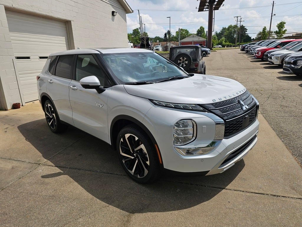 2025 Mitsubishi Outlander PHEV SE