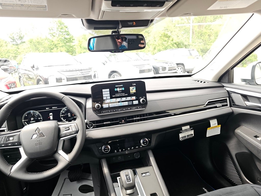 2025 Mitsubishi Outlander PHEV SE