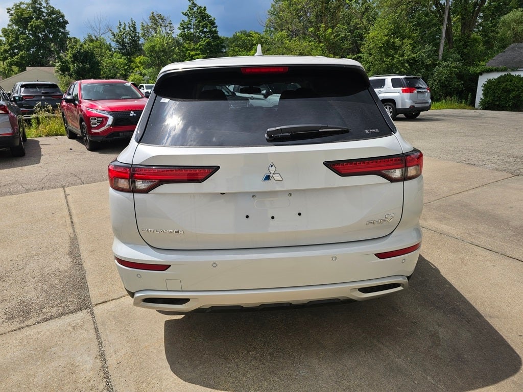 2025 Mitsubishi Outlander PHEV SE