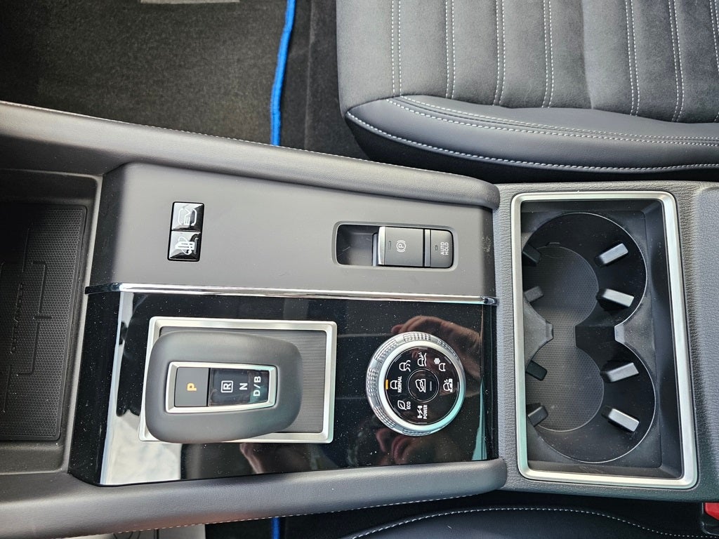 2025 Mitsubishi Outlander PHEV SE