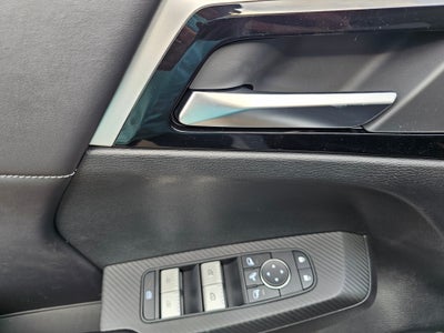 2025 Mitsubishi Outlander PHEV SE