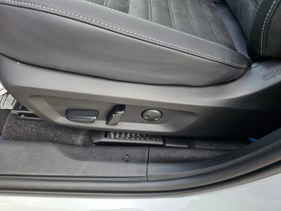 2025 Mitsubishi Outlander PHEV SE