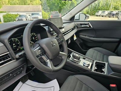 2025 Mitsubishi Outlander PHEV SE