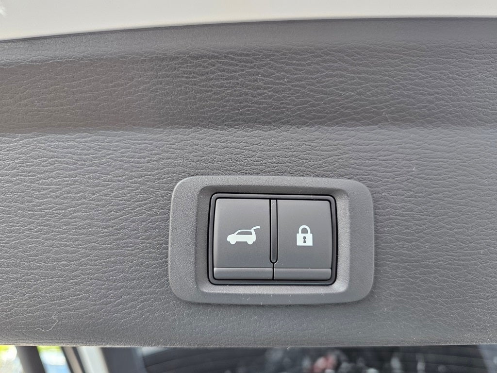 2025 Mitsubishi Outlander PHEV SE