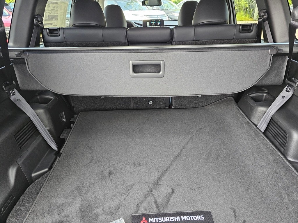 2025 Mitsubishi Outlander PHEV SE