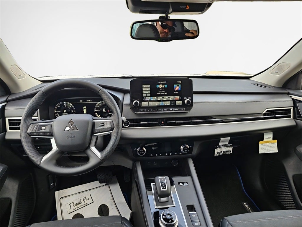 2025 Mitsubishi Outlander PHEV SE