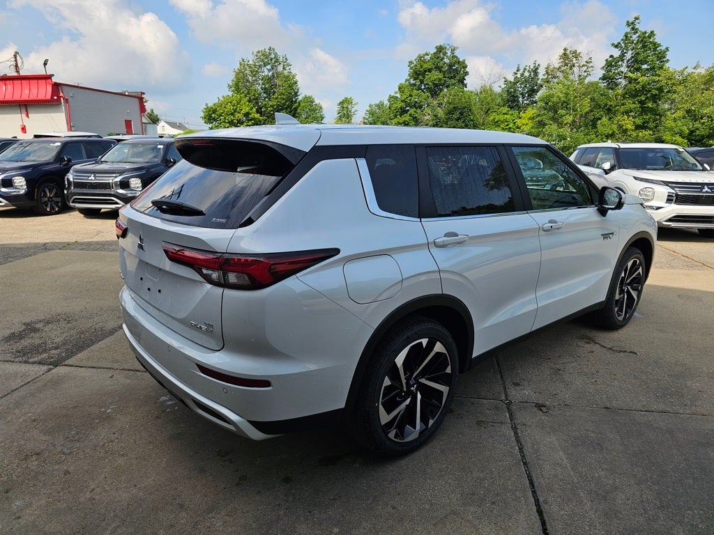 2025 Mitsubishi Outlander PHEV SE