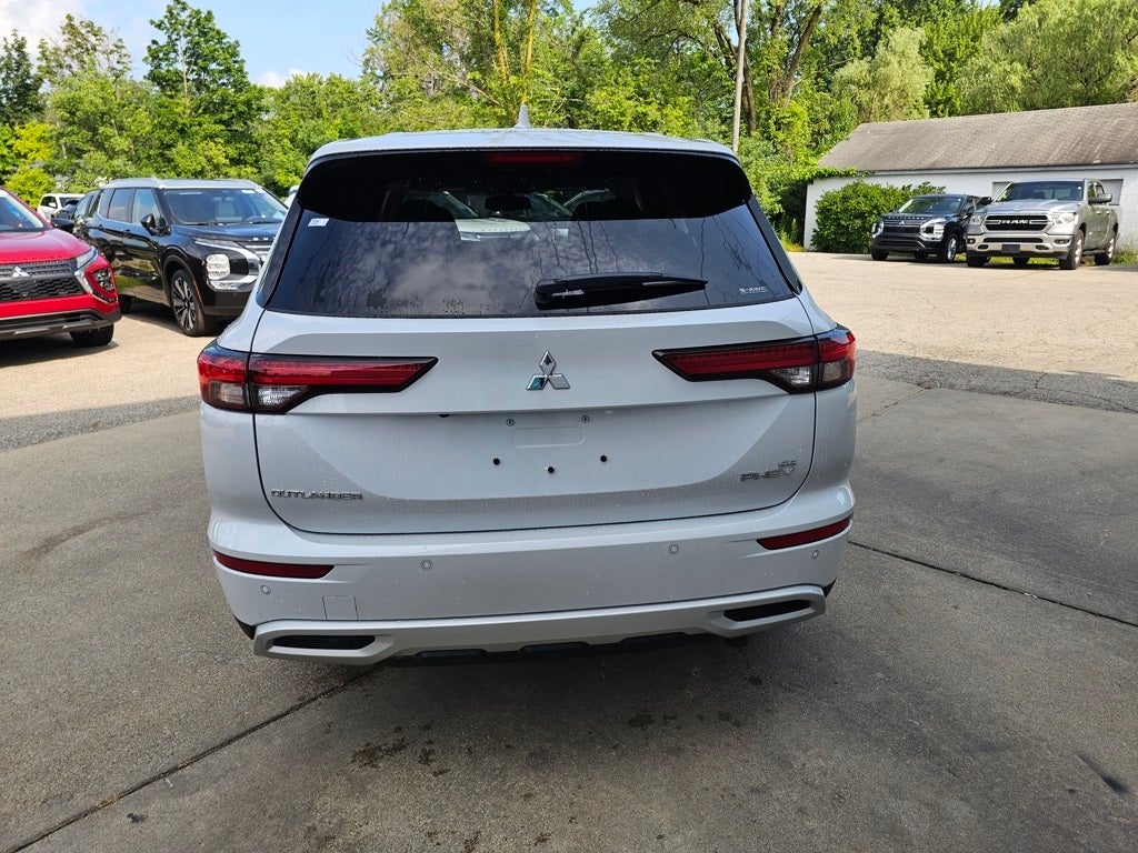 2025 Mitsubishi Outlander PHEV SE