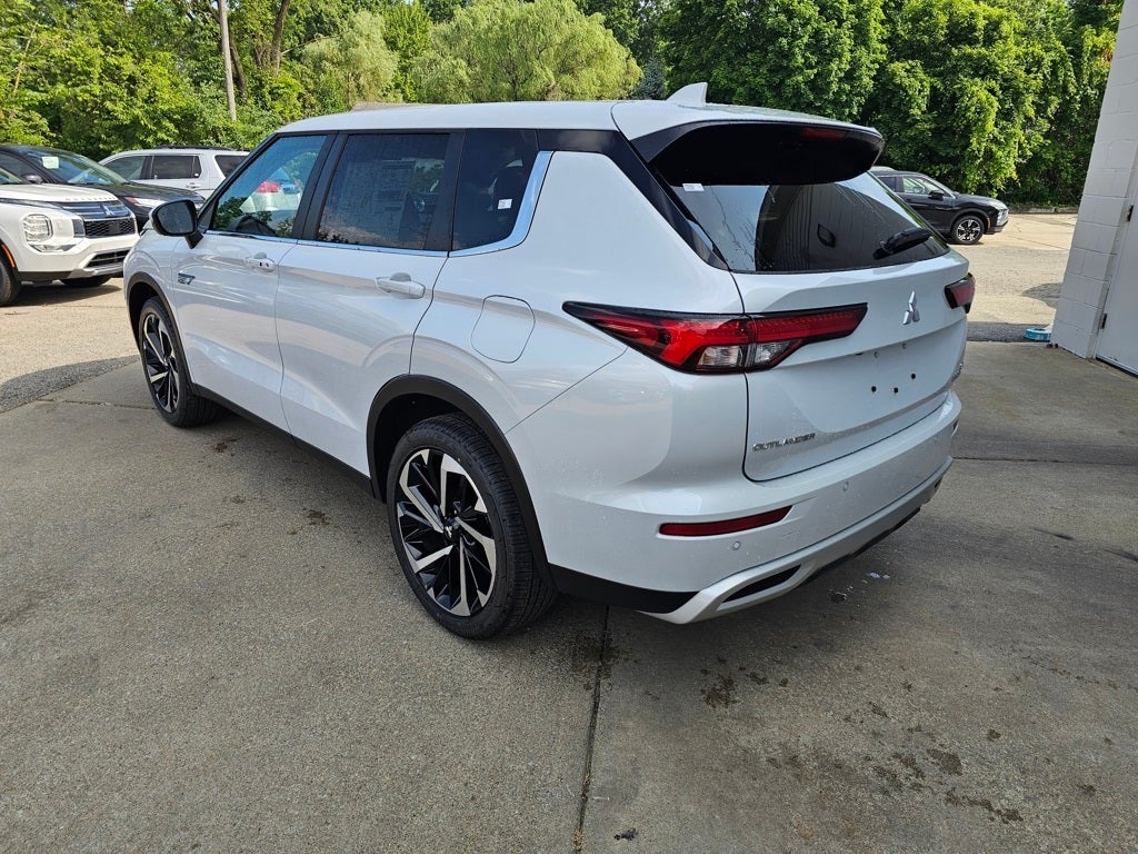2025 Mitsubishi Outlander PHEV SE