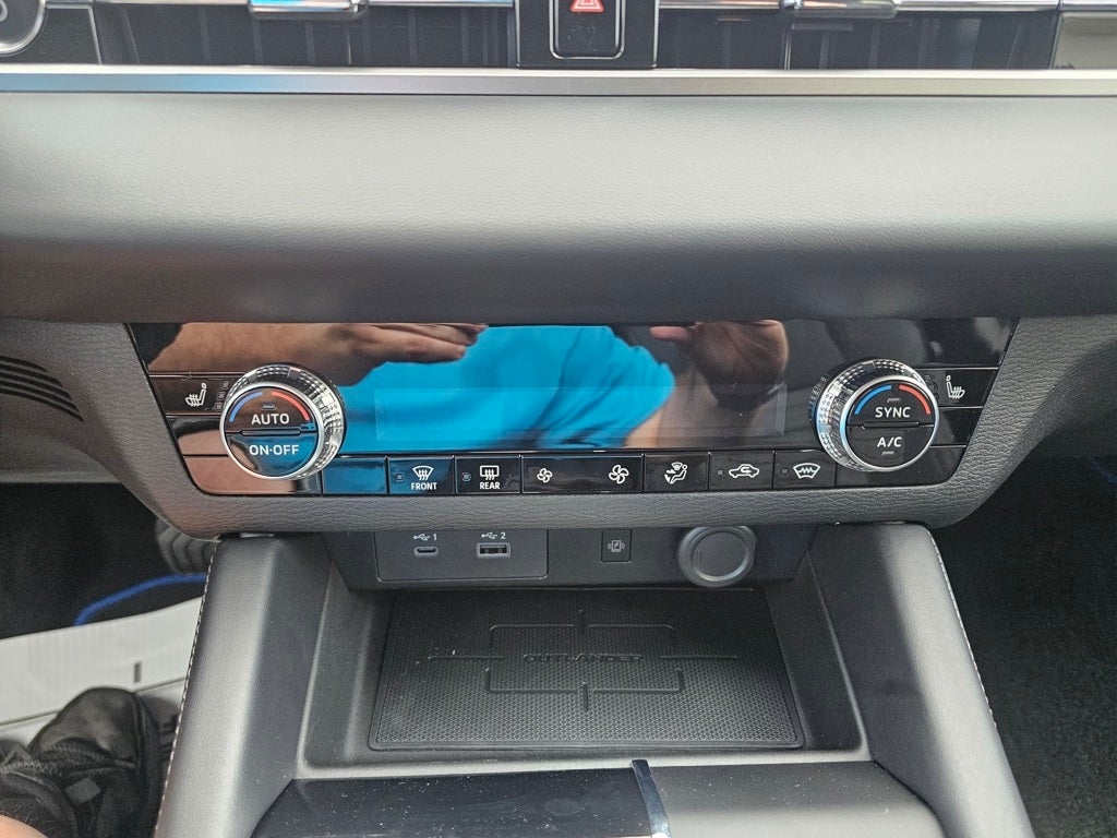 2025 Mitsubishi Outlander PHEV SE