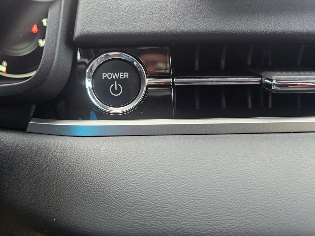 2025 Mitsubishi Outlander PHEV SE