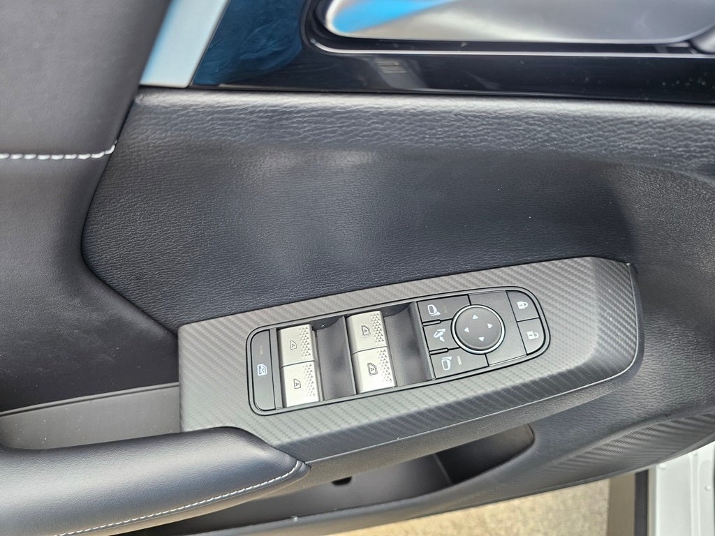 2025 Mitsubishi Outlander PHEV SE