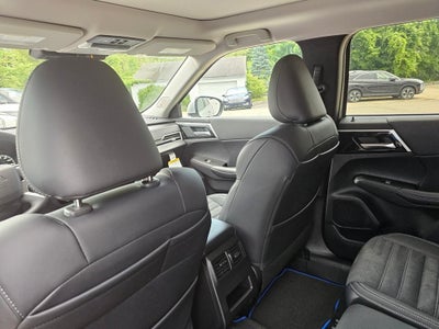 2025 Mitsubishi Outlander PHEV SE