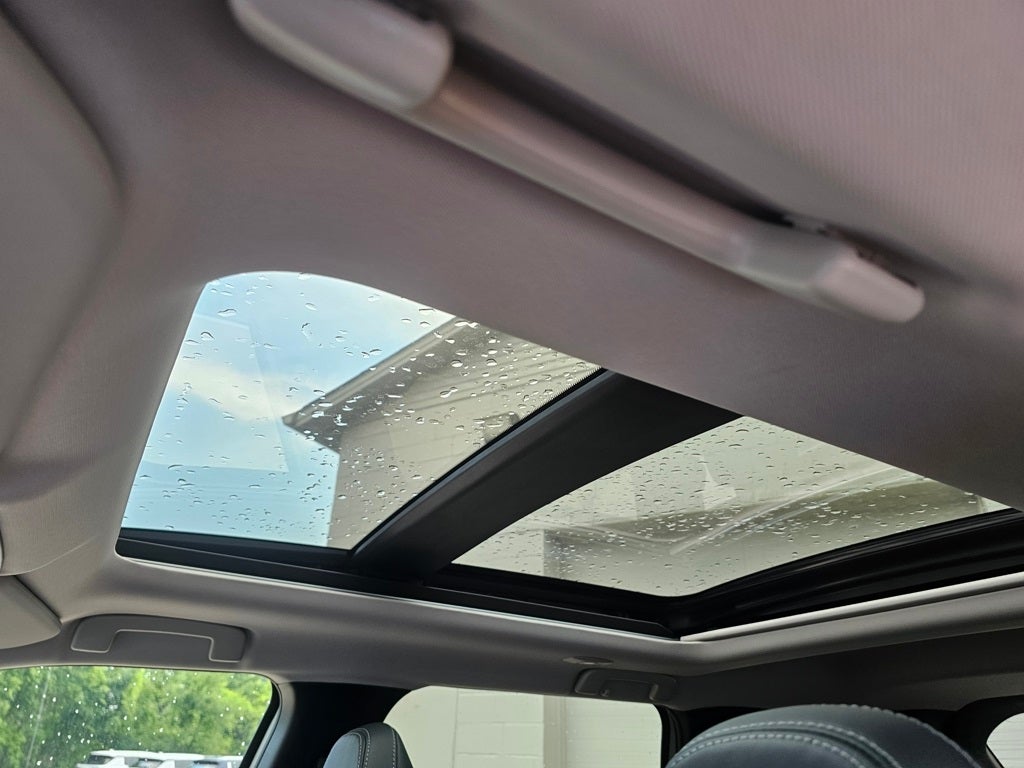 2025 Mitsubishi Outlander PHEV SE