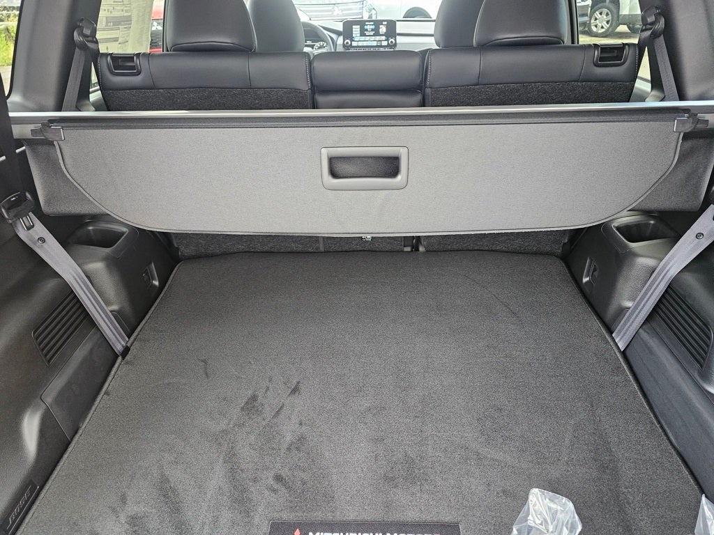 2025 Mitsubishi Outlander PHEV SE